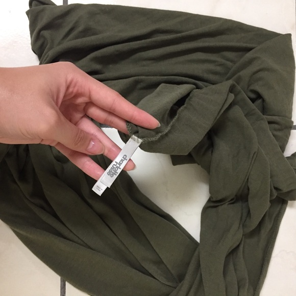 🚫 SOLD Charlotte Russe Olive Infinity Scarf - Picture 2 of 3